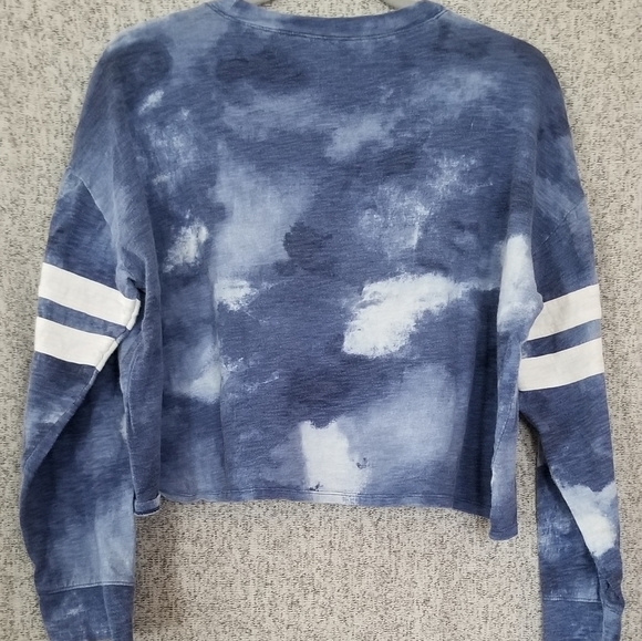 Hollister Blue White Tie Dye Long Sleeve Crop Top - Picture 2 of 3